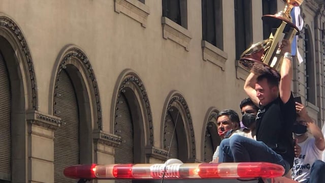 Mariano Werner recorrió las calles de su ciudad a bordo de una autobomba de Bomberos Voluntarios