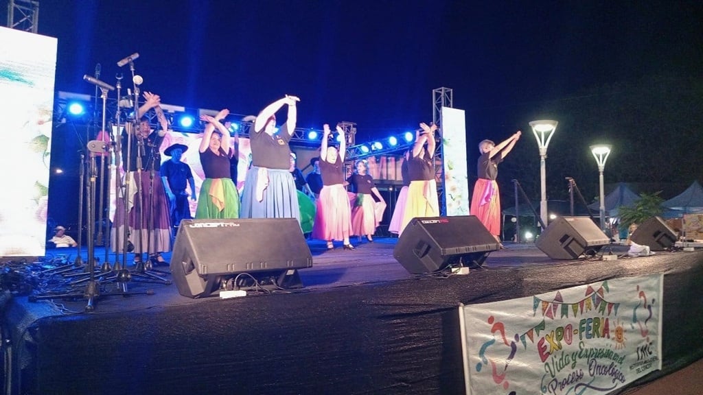 Emoción y esperanza en la Expo Feria Festival “Vida y expresión en el proceso oncológico”.