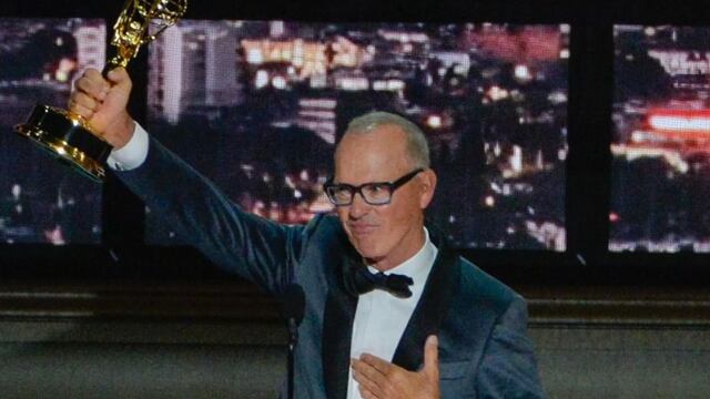 El actor de 70 años Michael Keaton ganó por primera vez un premio Emmy.