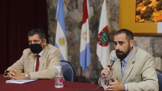 Darío Zeino y Darío Pérez en conferencia de prensa.
