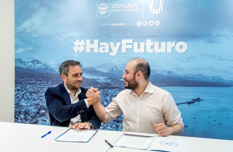 El ministro Juan Cabandié visitó Ushuaia y firmó acuerdos con la Municipalidad para la gestión de los residuos y ciudades sostenibles