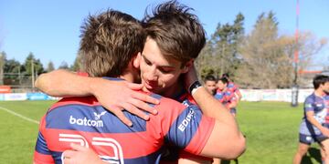 La Tablada se impuso 27-26 a Urú Curé en el partido por el tercer puesto del Oficial de Rugby. (José Gabriel Hernández / La Voz)