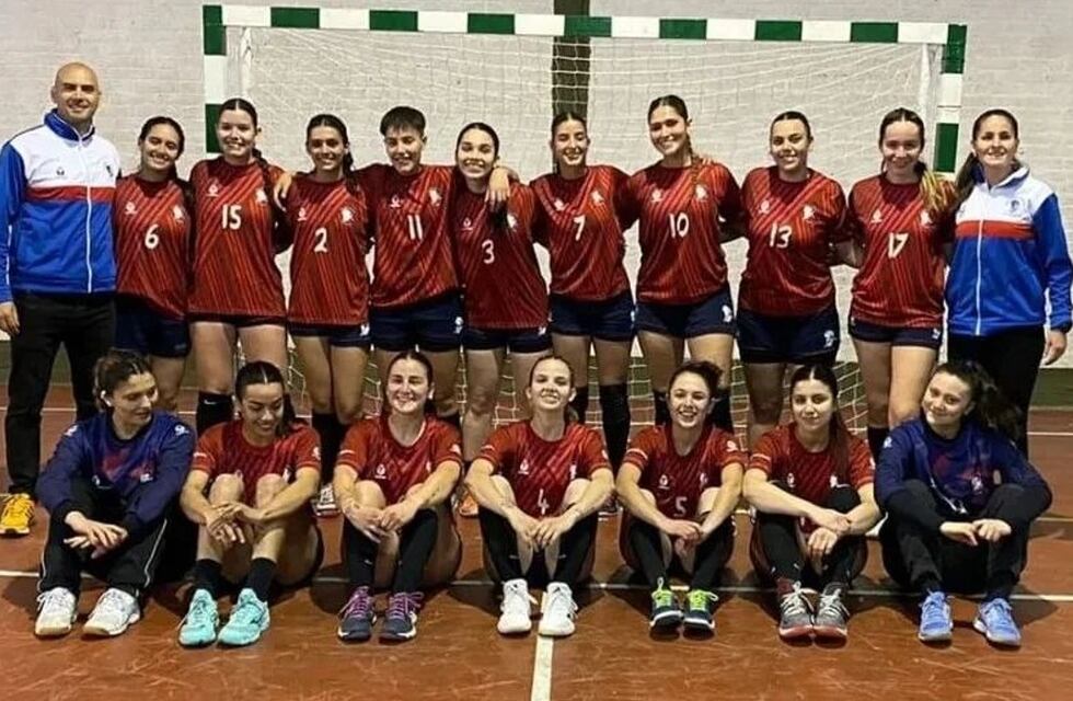 El seleccionado junior de handball denunció a la federación cordobesa por “abandonarlas”