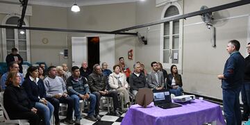 Reunión con vecinalistas por la ordenanza de fitosanitarios, tras el fallo judicial