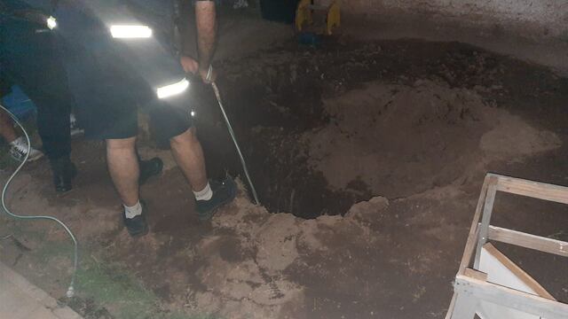 Rescataron a una beba que cayó a un pozo negro (Gentileza Alejandro Pozo).