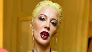 Miriam Lanzoni subió la temperatura con una microbikini desde las playas de Brasil / Foto: Instagram