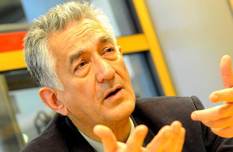 10 mujeres se manifestaron ante Alberto Rodríguez Saá