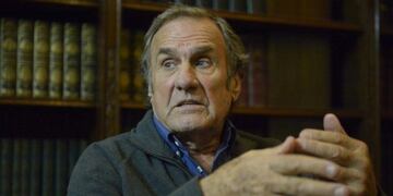 El exgobernador tiene 79 años e ingresó a un sanatorio privado de la capital el domingo 30 de mayo.