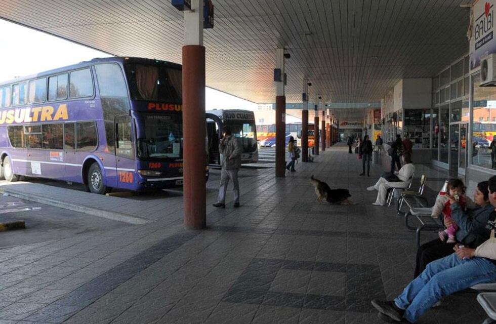 Otro golpe al bolsillo en Córdoba: autorizan aumento del transporte