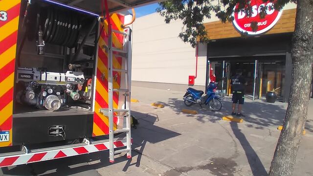 Villa Carlos Paz. Incendio en un supermercado.