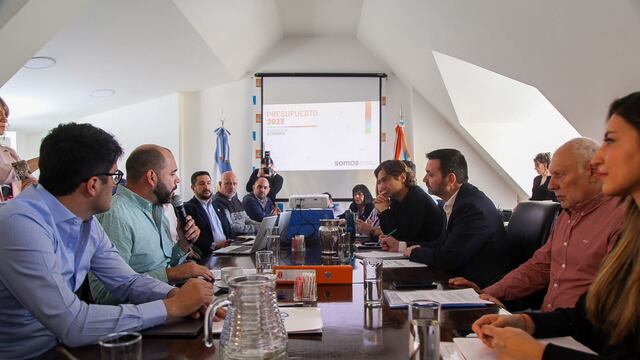 Ministro Jefe de Gabinete, Agustín Tita, en su exposición ante las y los Legisladores provinciales
