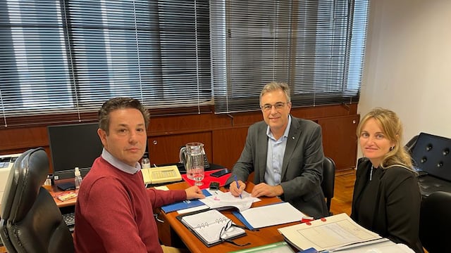 El Intendente firmó un convenio para la adquisición de equipamiento