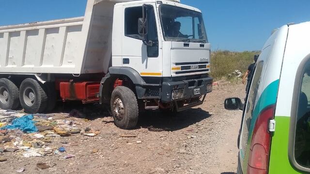 Multaron a un sujeto por haber arrojado escombros en un lugar prohibido en Ciudad.