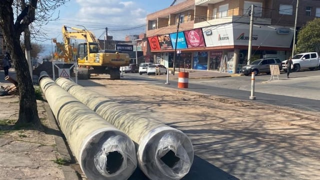 Continúan los cortes en Av. Cárcano por el avance del nuevo acueducto