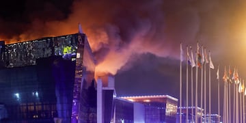 Ataque terrorista en Moscú: más de 40 muertos y 100 heridos.