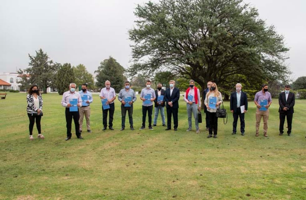 Ziliotto anunció la próxima ejecución de dos mil viviendas en La Pampa