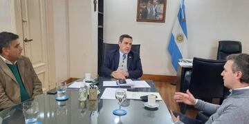 Luis Medina Ruiz y Jerónimo Cossio lideran los preparativos para un evento educativo innovador y enriquecedor.