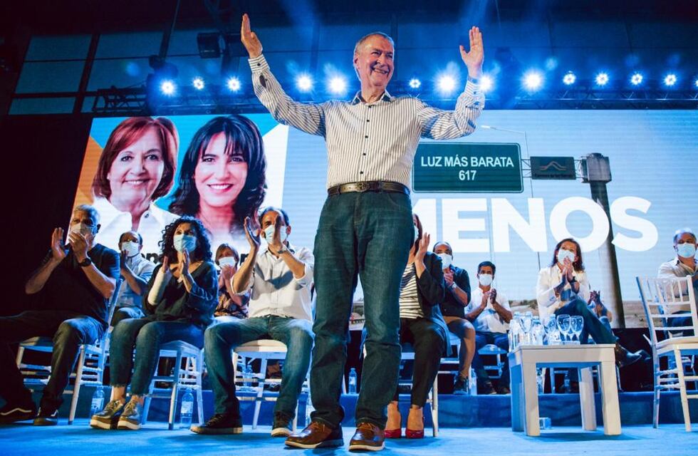 Juan Schiaretti: “Mientras ellos fracasan en el Gobierno nacional, en Córdoba progresamos”