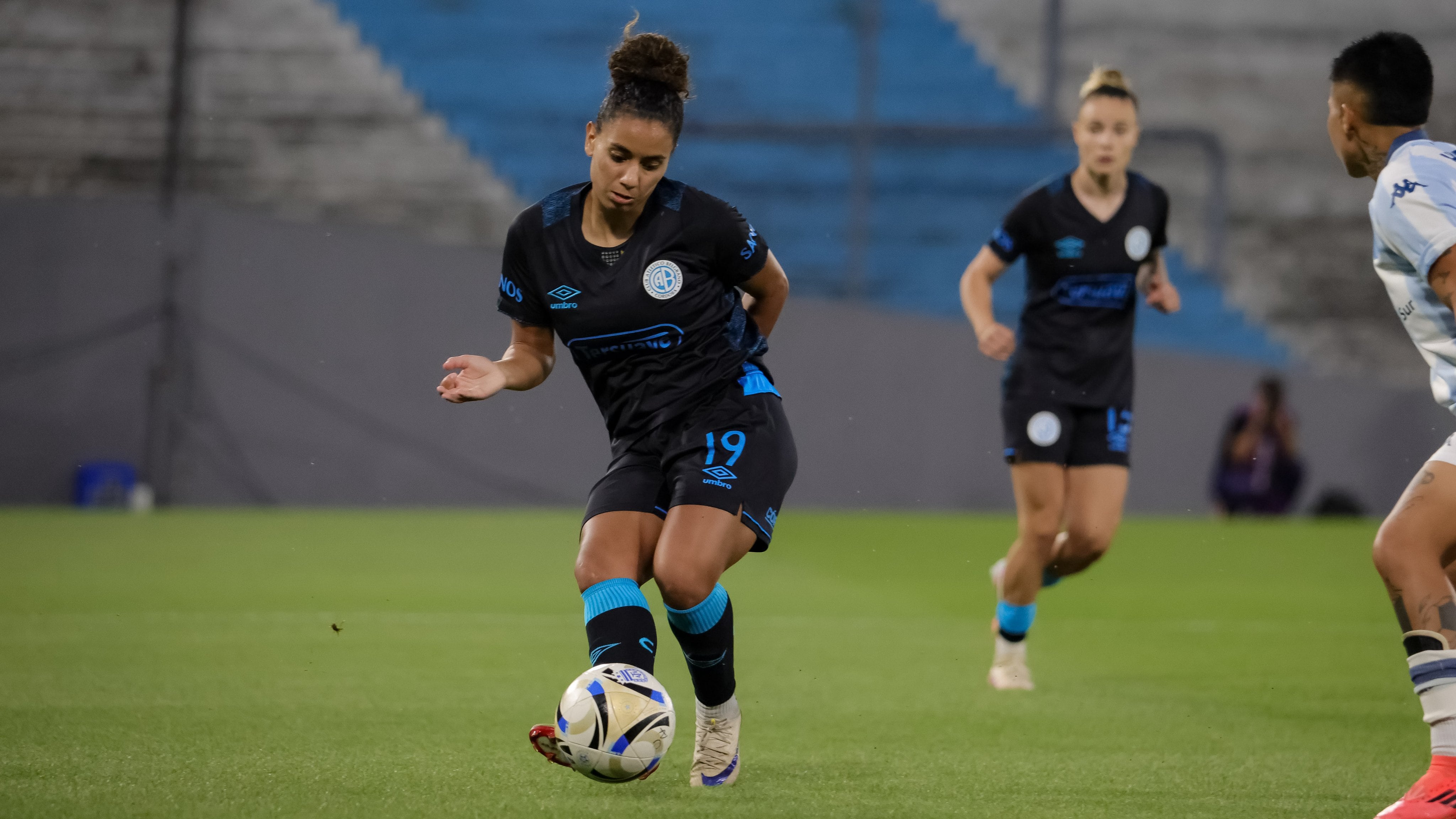 Belgrano visitó a Racing en la primera final del fútbol femenino. (Prensa Belgrano)