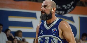 Espora se quedó con el invicto de Altense en el torneo "Ciudad de Punta Alta". (Foto ilustrativa Facebook Comandante Espora).