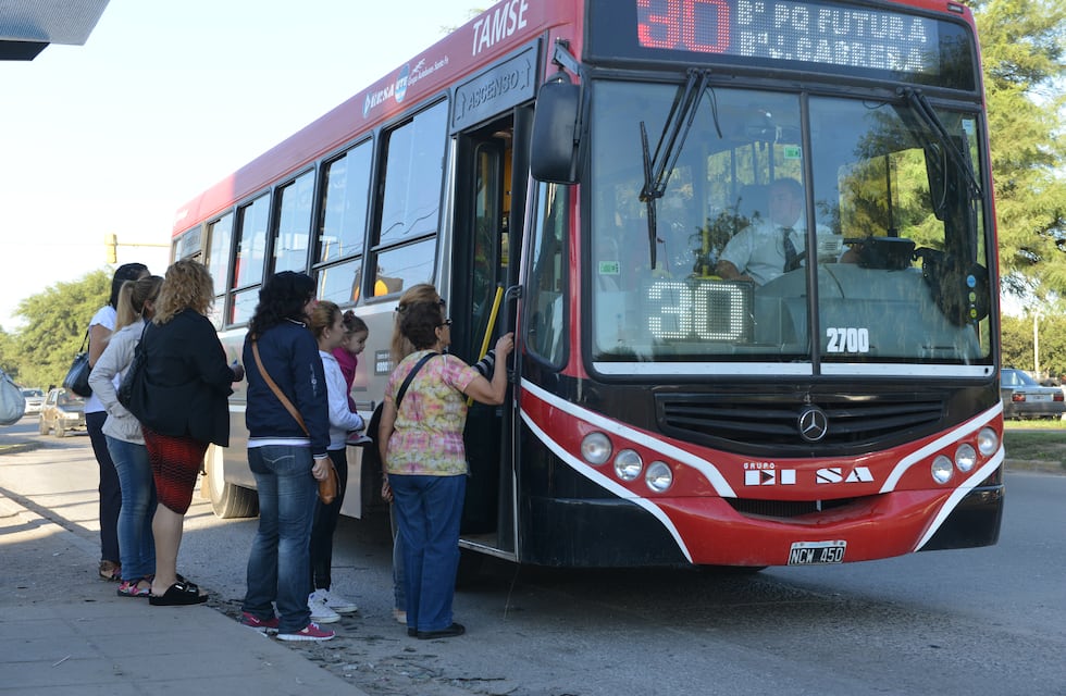 Por qué no habrá transporte urbano parte de este fin de semana largo en Córdoba