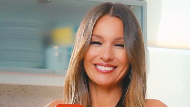 Pampita se lleva todos los piropos con su look.