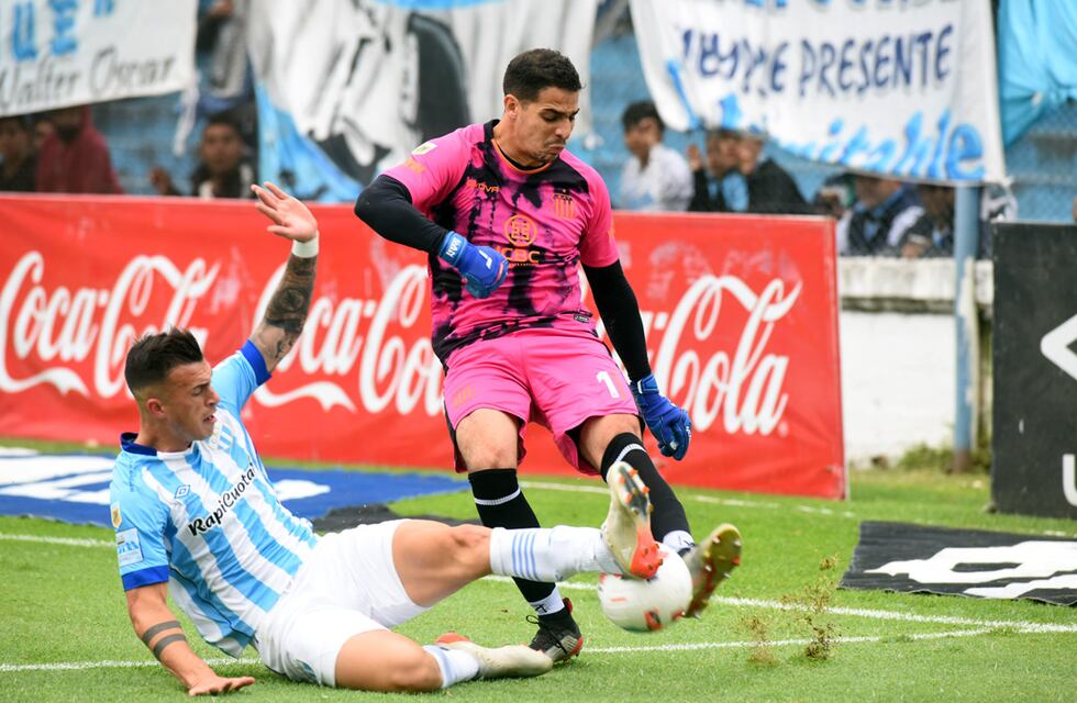 ¿Fue penal?: la gran polémica en el final de Talleres - Atlético Tucumán