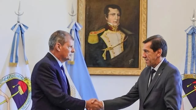 Posesionado por el gobernador Sadir, el coronel retirado Juan Manuel Pulleiro asumió este miércoles como secretario de Seguridad de Jujuy y quedó a cargo del Ministerio del área.