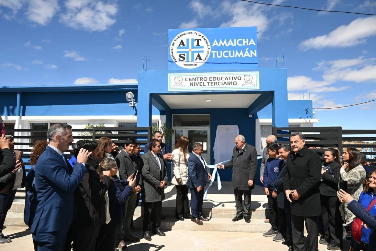 Con apoyo del gobierno y ATSA, quedó inaugurada la Escuela de Enfermería para jóvenes y adultos de Amaicha.