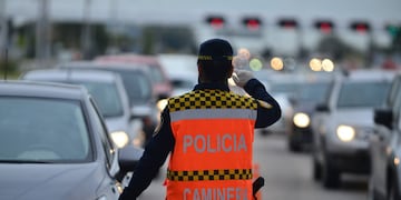 La Policía Caminera de Córdoba le labró las multas correspondientes. (Archivo / La Voz).