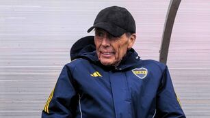 Tras pasar tres noches en el Instituto Fleni por una infección urinaria, Miguel Ángel Russo fue dado de alta este viernes por la tarde. (Crédito: X/@eloncecom)