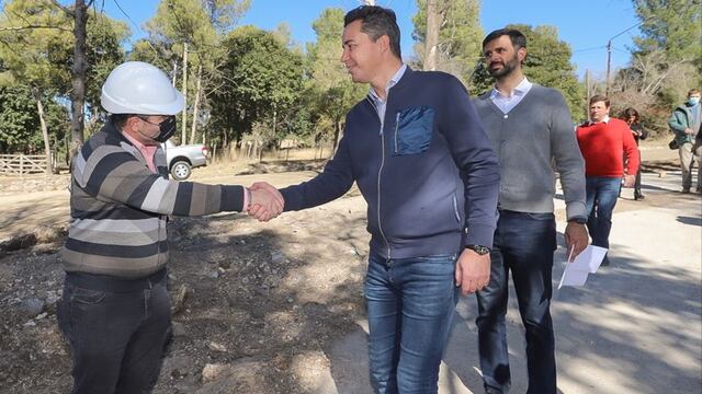 Manuel Calvo recorrió obras en distintos puntos de la provincia que incluyeron Unquillo, Villa General Belgrano y Las Caleras.
