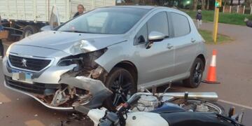 Choque en San Vicente dejó a un motociclista herido.
