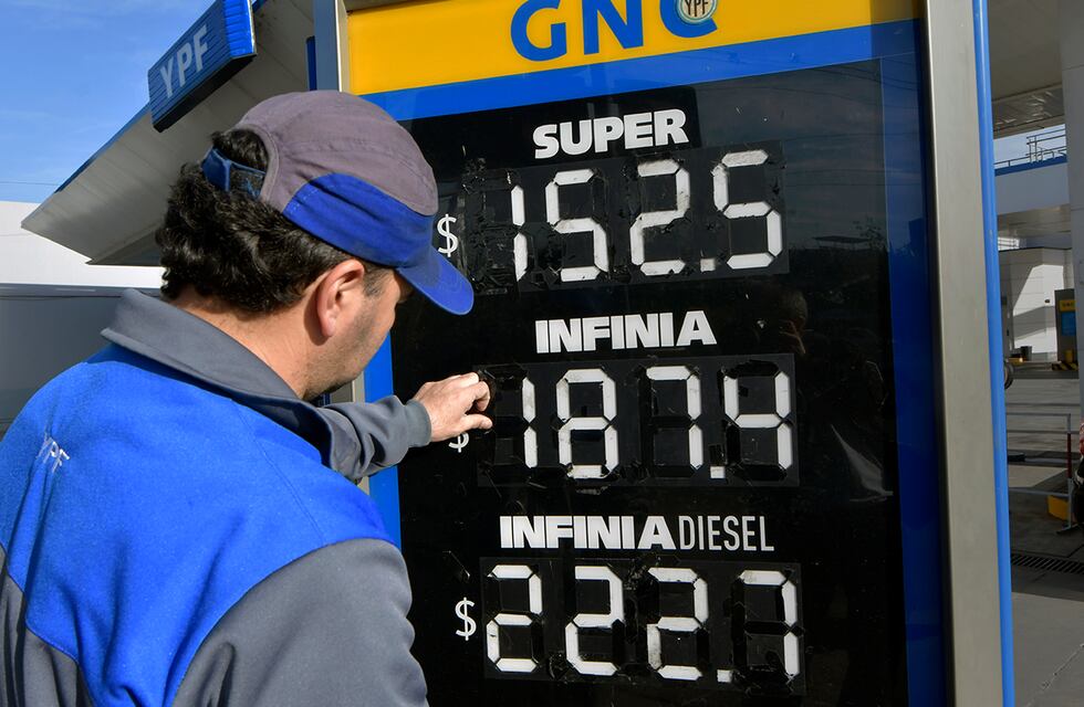 Golpe al bolsillo: tras la nueva suba, así quedaron los precios de los combustibles en Mendoza