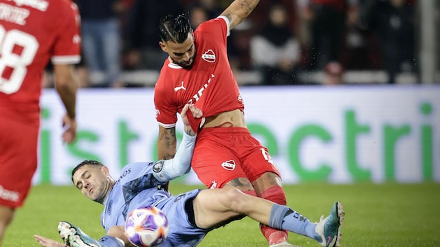 Belgrano cayó ante Independiente por dos goles de penal. Las quejas de Pablo Vegetti (Fotobaires).