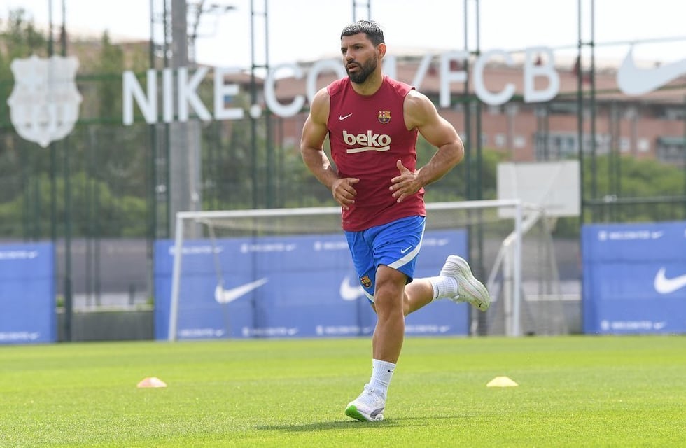 El debut del Kun Agüero en Barcelona deberá esperar: será baja diez semanas por lesión