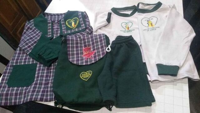 Los uniformes escolares usados se venden a precios realmente accesibles en las redes sociales.