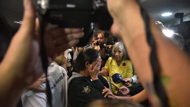 Soledad Laciar, la madre de Blas Correas, después de la lectura de la sentencia por el crimen de su hijo. (Facundo Luque / La Voz)
