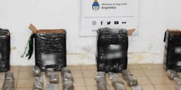 La marihuana estaba en varias cajas de enconmiendas.