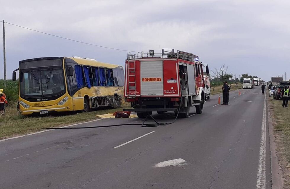 Desperfecto de un colectivo casi genera otra tragedia sobre la Ruta Nacional 33