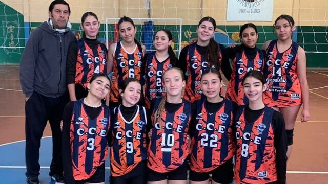Espora se consagró campeón Sub 15 de vóley en Bahía Blanca.