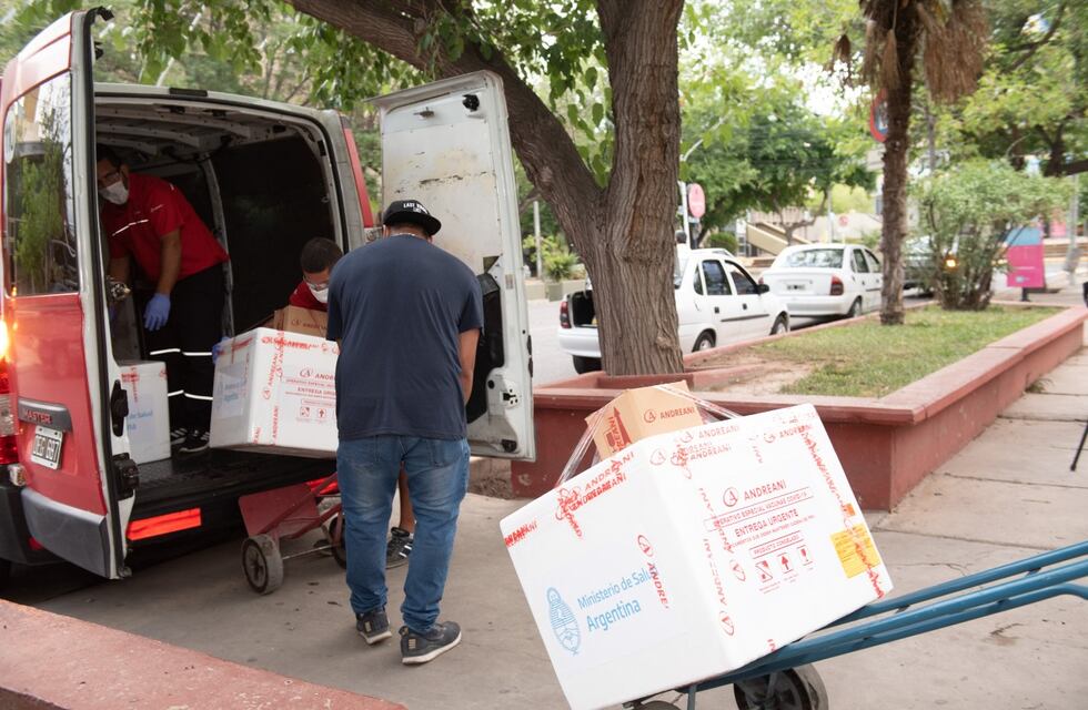 Llegaron las primeras 5 mil dosis de la vacuna Sputnik V a Mendoza