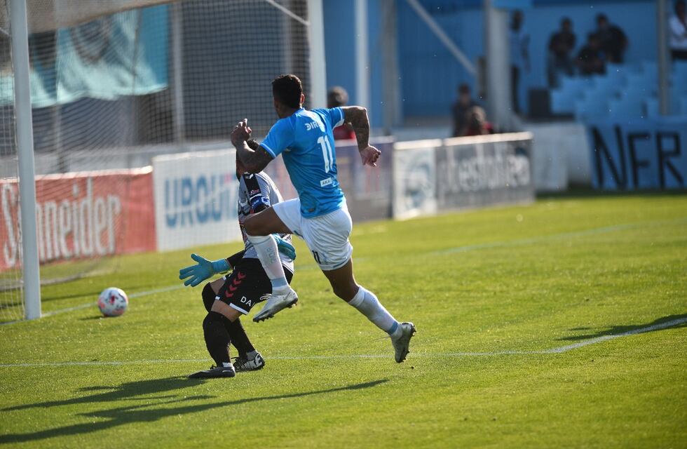 ¡Qué golazo, Rocky!: Balboa puso el 2-0 para Belgrano ante Chacarita
