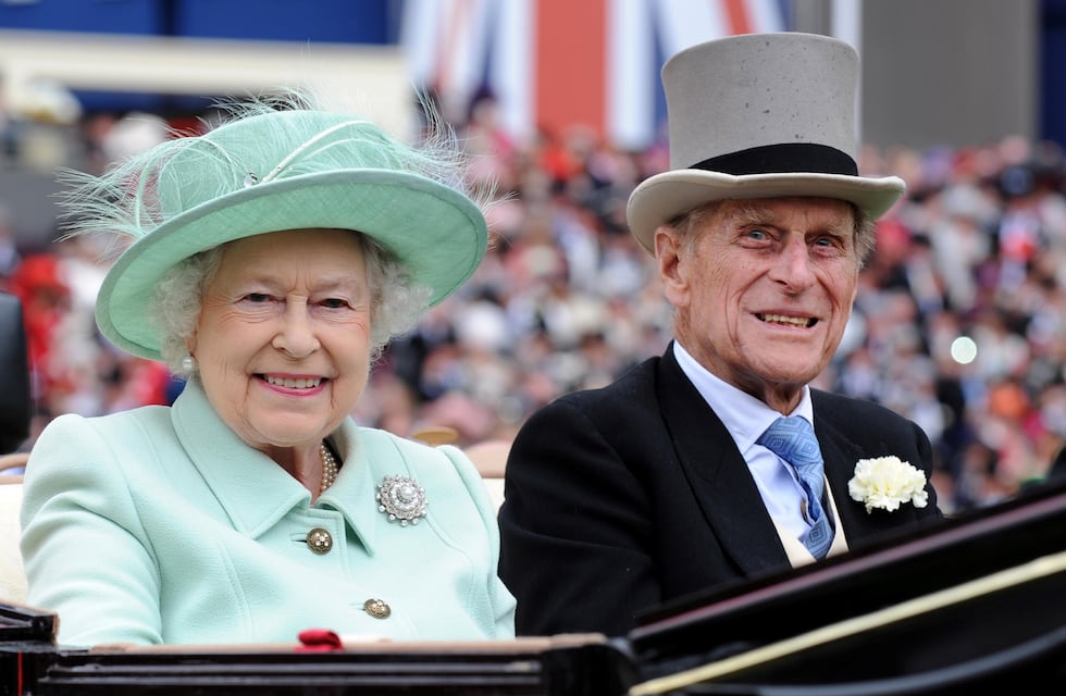 Murió el príncipe Felipe: cómo inició su romance con la reina Isabel II