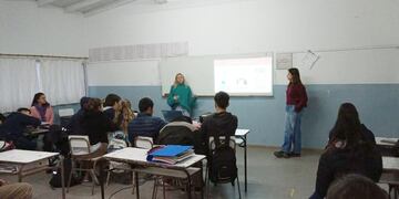 Charla de Gestión Ambiental en el Instituto Secundario de Claromecó