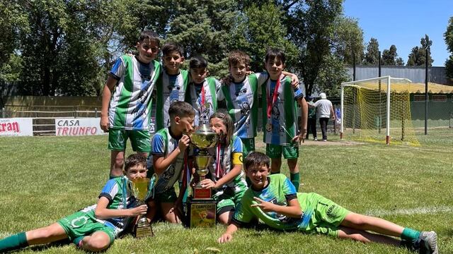 Arroyito campeón del Torneo de Fútbol Infantil de Canal 12