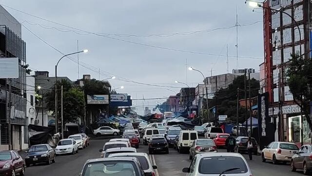 Arranca la segunda semana del acampe policial sobre la Av. Uruguay en Posadas.