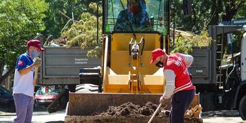 Desde la comuna continúan con los trabajos de recolección de basura y embanque luego de las tormentas.