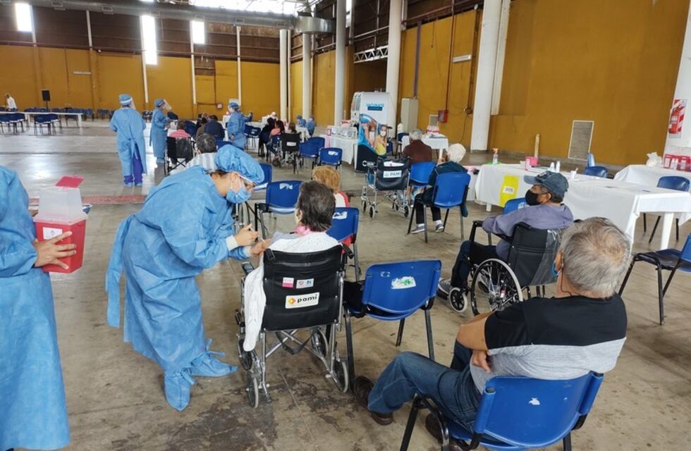 Coronavirus: continúa la vacunación para personas de 70 a 74 años