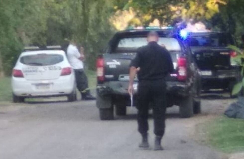 Funes: cuatro delincuentes robaron en una casa y secuestraron a un joven de 19 años